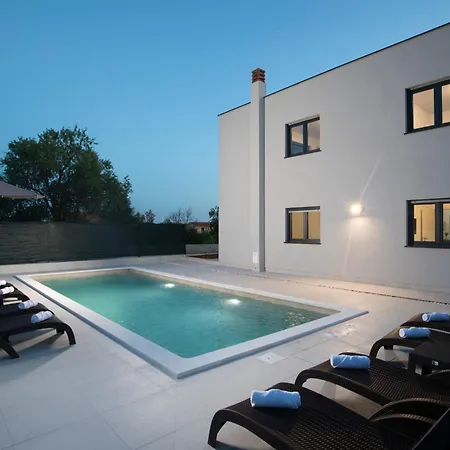 Vilatwins Βίλα Πούλα