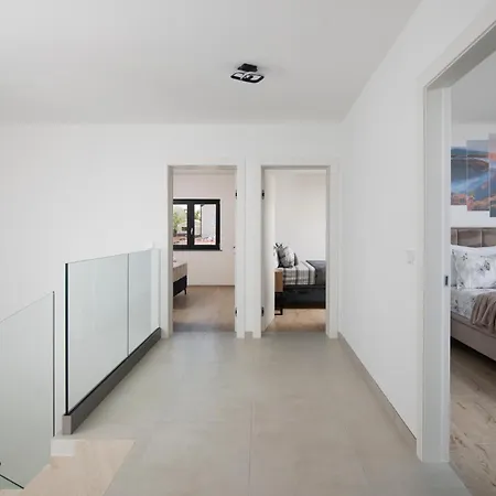 Vilatwins * Πούλα